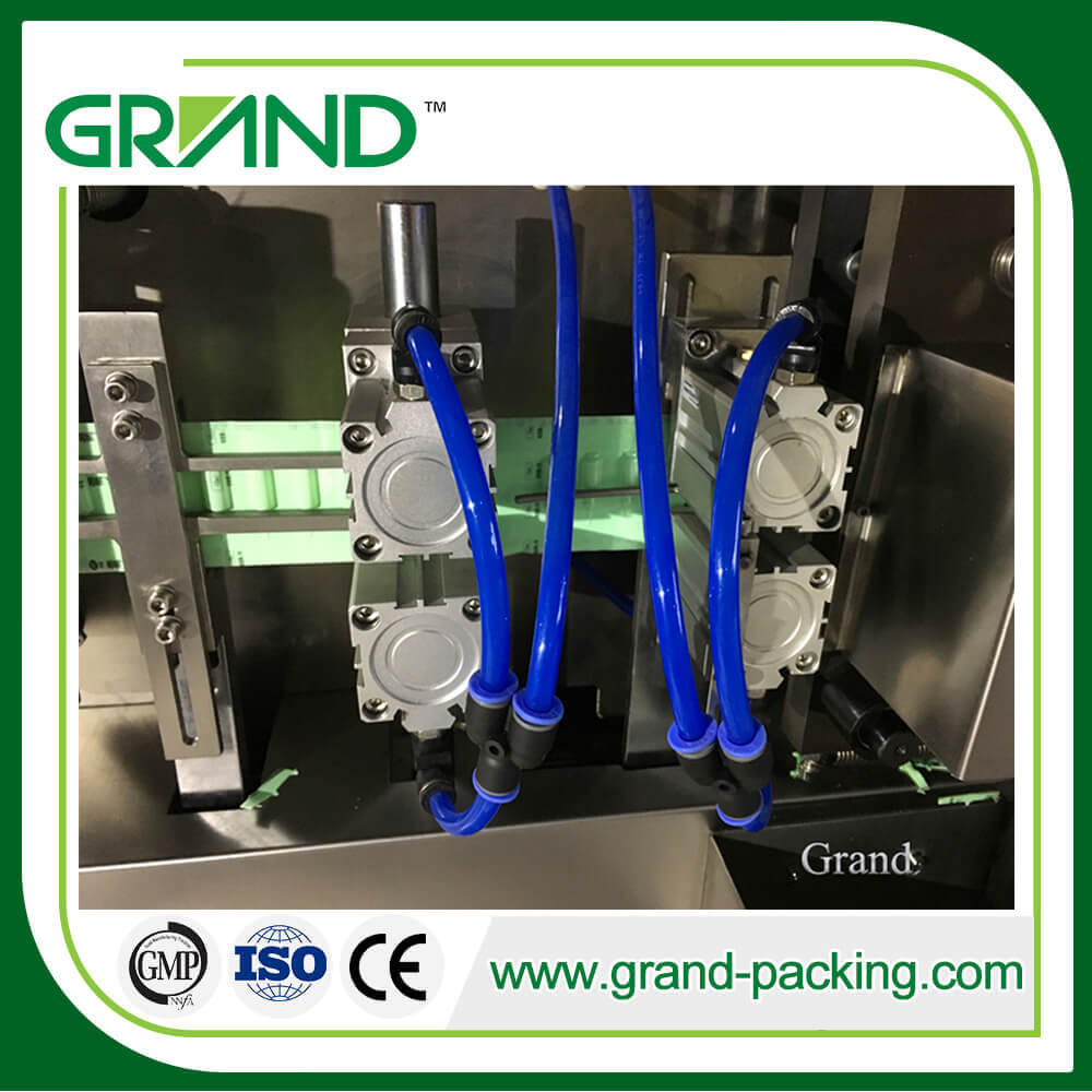 Professionnel PVC PET PE Bottle ampoule Forme de liquide Forme de remplissage Machine Machine Manufacturers