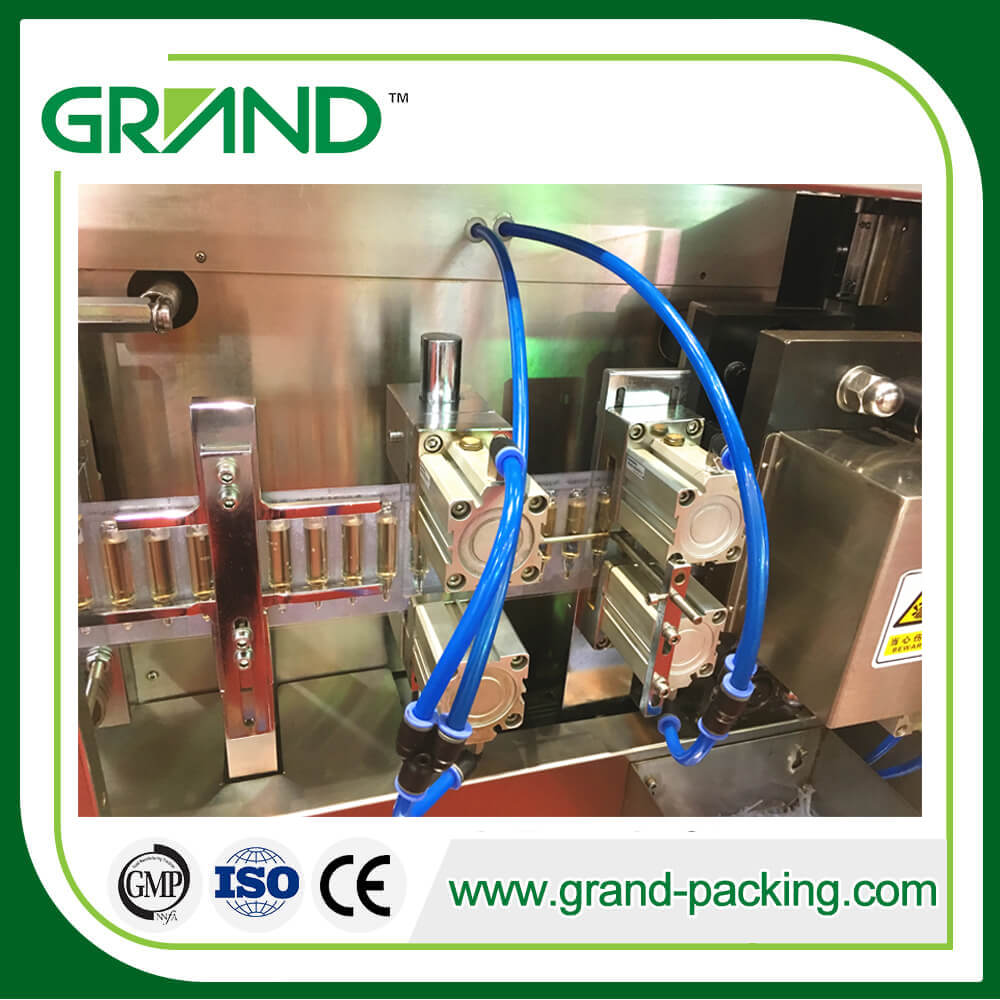 Professionnel PVC PET PE Bottle ampoule Forme de liquide Forme de remplissage Machine Machine Manufacturers
